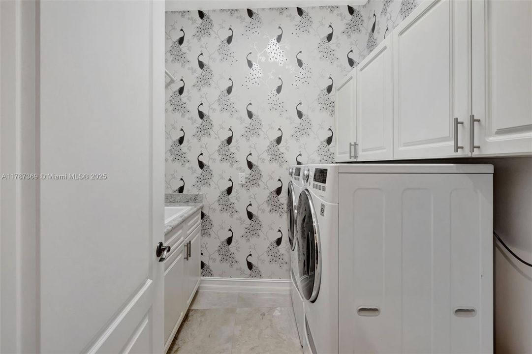 2nd level laundry room