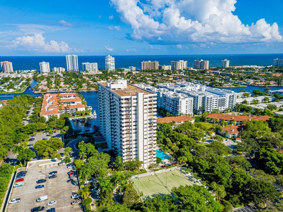 For Sale: $314,900 (1 beds, 1 baths, 1005 Square Feet)