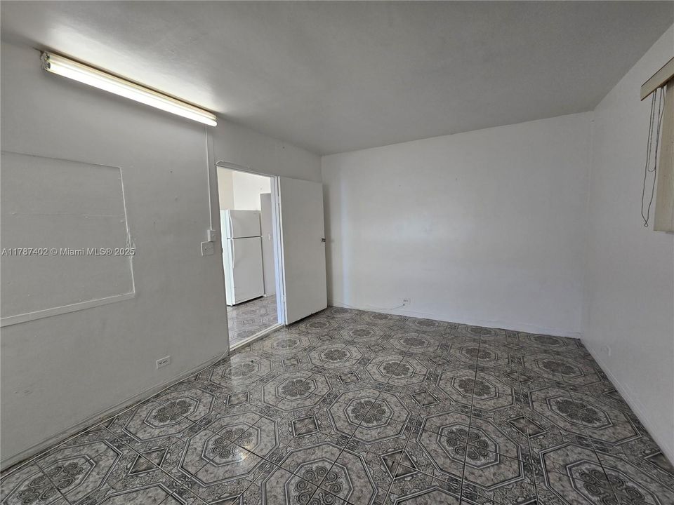 Recently Rented: $1,500 (1 beds, 1 baths, 551 Square Feet)