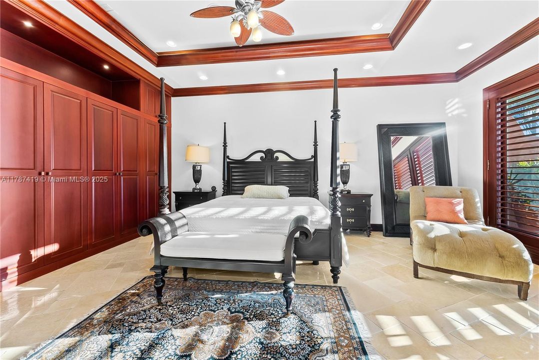 For Sale: $7,000,000 (5 beds, 5 baths, 5845 Square Feet)