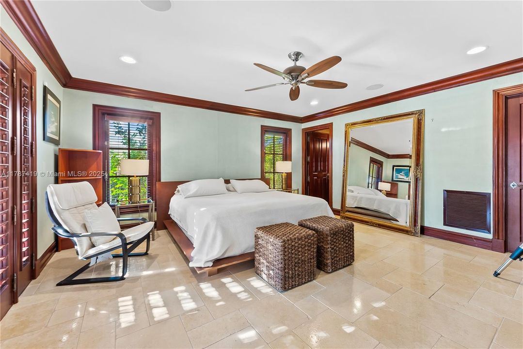 For Sale: $7,000,000 (5 beds, 5 baths, 5845 Square Feet)