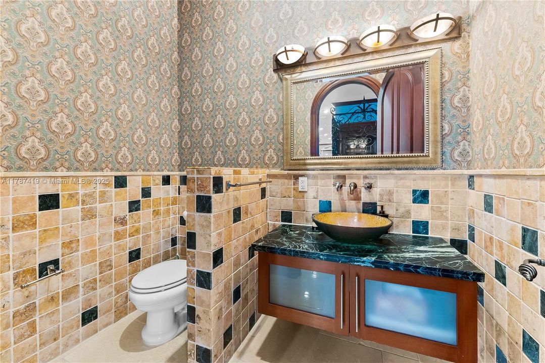 For Sale: $7,000,000 (5 beds, 5 baths, 5845 Square Feet)