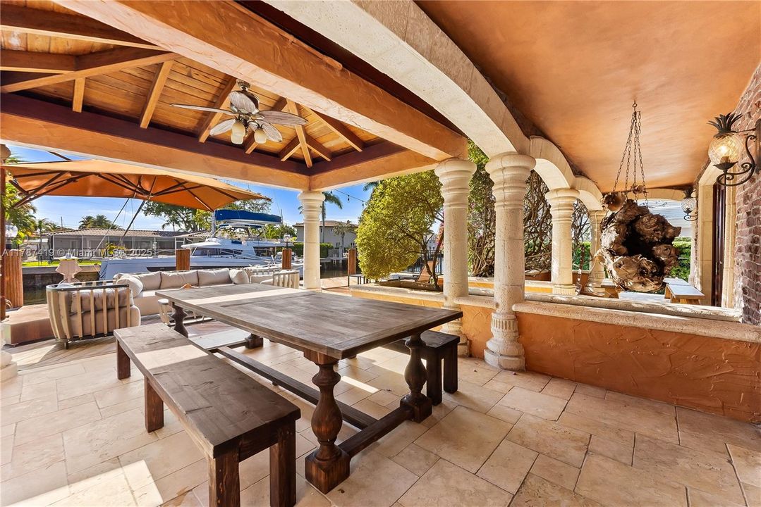 For Sale: $7,000,000 (5 beds, 5 baths, 5845 Square Feet)