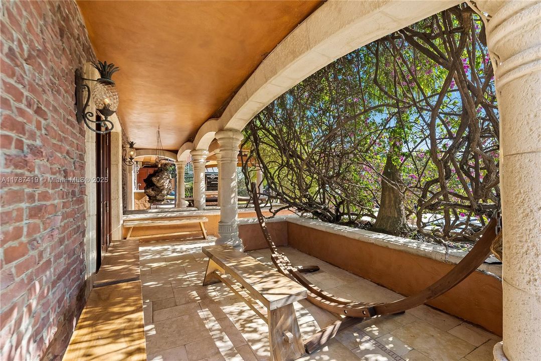 For Sale: $7,000,000 (5 beds, 5 baths, 5845 Square Feet)