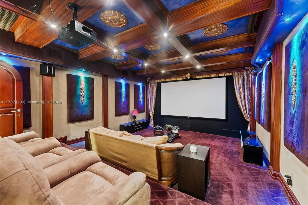 For Sale: $7,000,000 (5 beds, 5 baths, 5845 Square Feet)