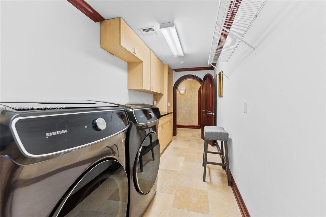 For Sale: $7,000,000 (5 beds, 5 baths, 5845 Square Feet)