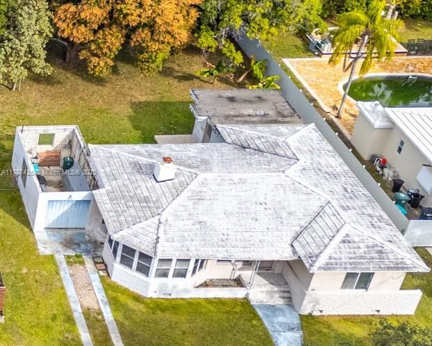 Recently Sold: $690,000 (2 beds, 2 baths, 1591 Square Feet)