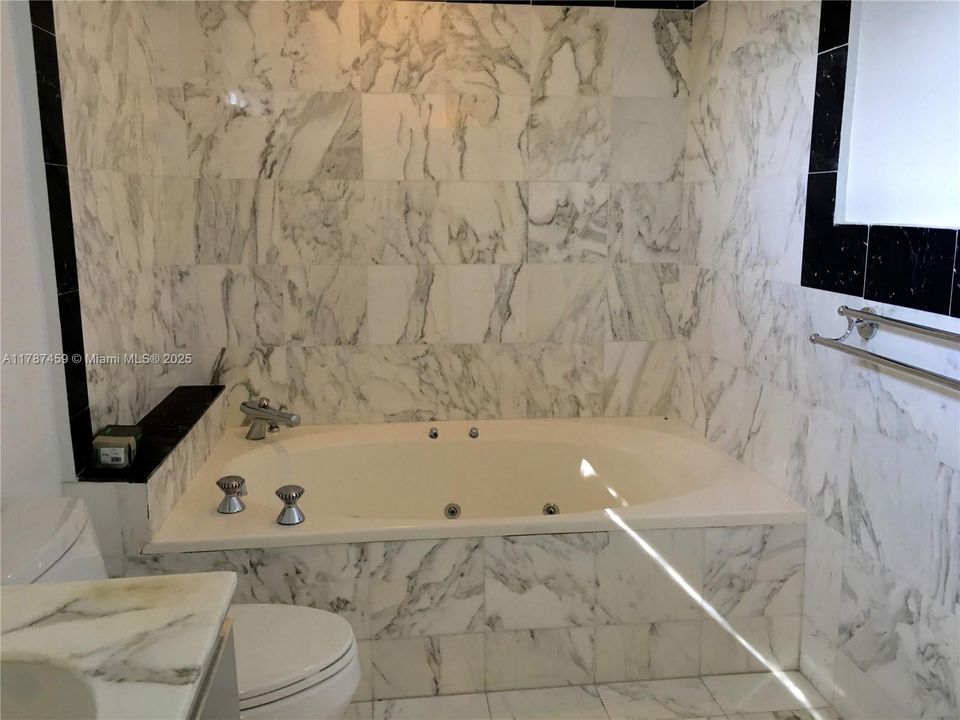 Недавно продано: $899,000 (2 спален, 2 ванн, 1669 Квадратных фут)