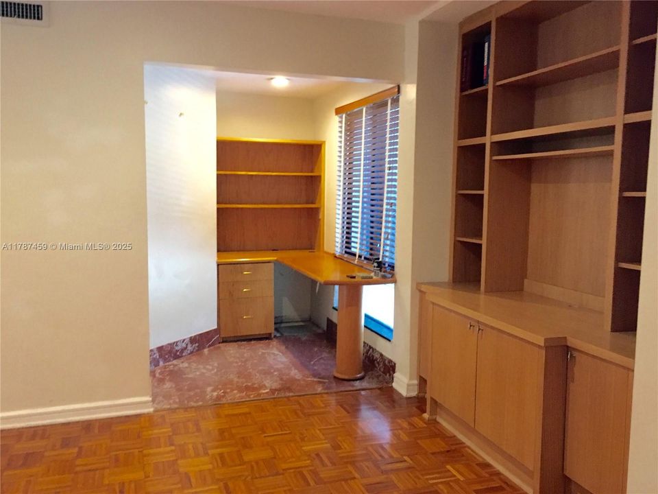 Недавно продано: $899,000 (2 спален, 2 ванн, 1669 Квадратных фут)