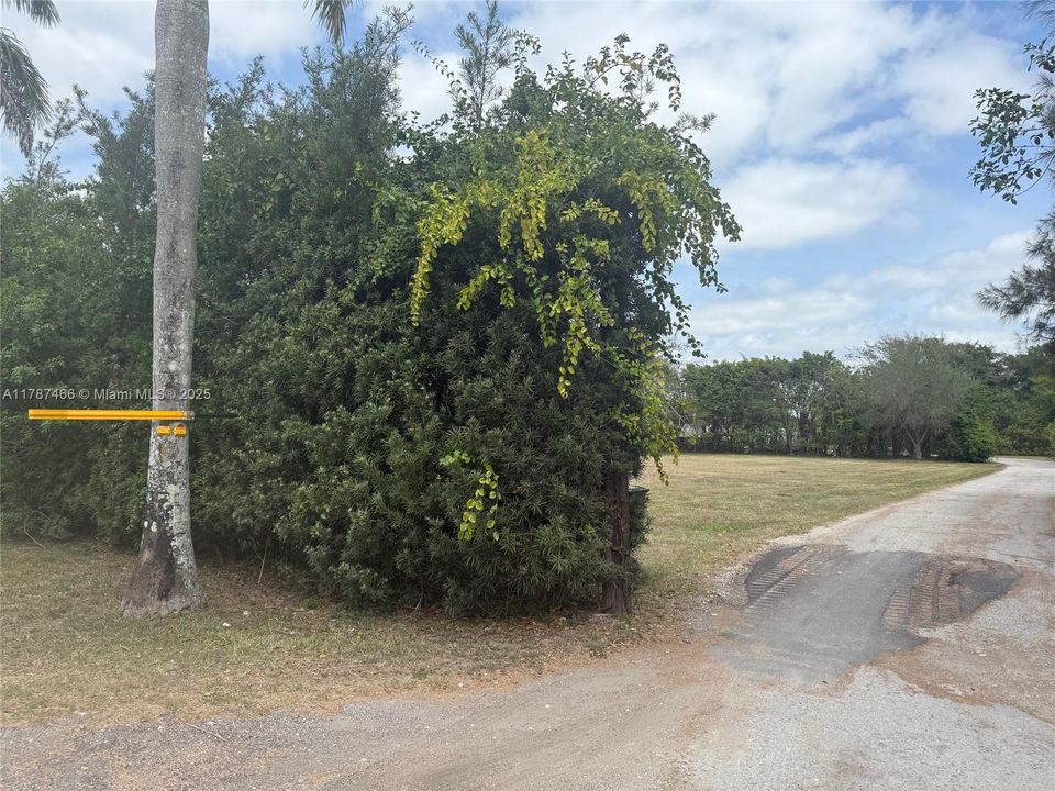 Recently Sold: $1,390,000 (4 beds, 3 baths, 2552 Square Feet)