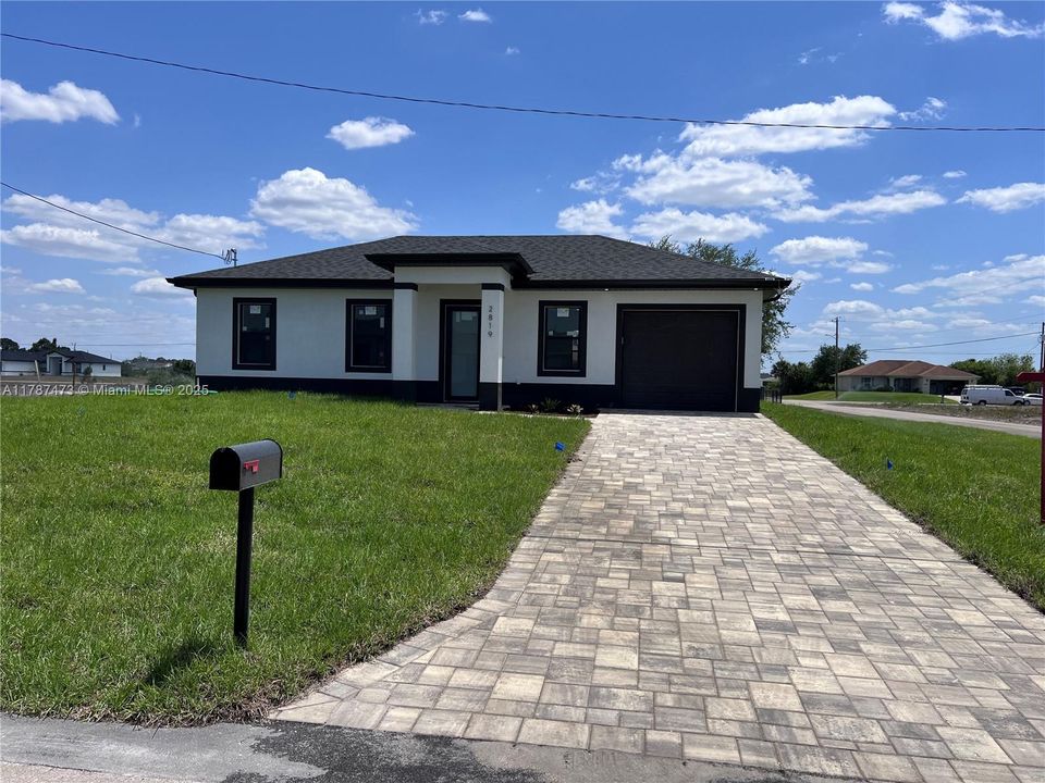 Под контрактом: $275,000 (3 спален, 3 ванн, 1057 Квадратных фут)
