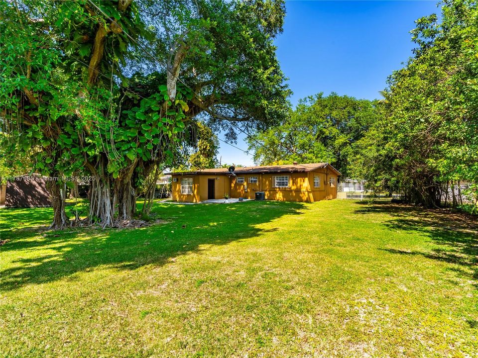 Vendido Recientemente: $895,000 (3 camas, 2 baños, 1524 Pies cuadrados)