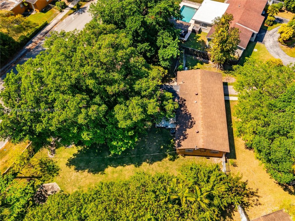 Vendido Recientemente: $895,000 (3 camas, 2 baños, 1524 Pies cuadrados)