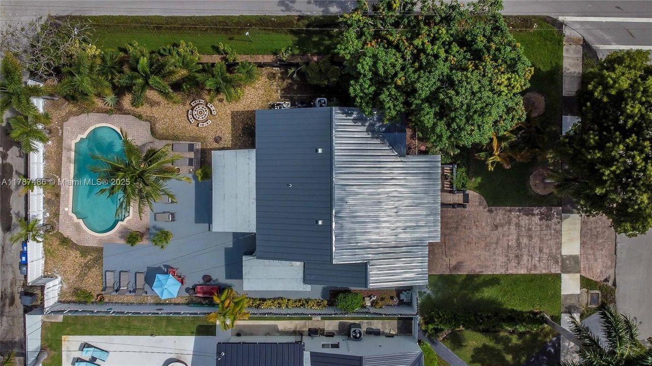 Recently Sold: $649,000 (3 beds, 2 baths, 1610 Square Feet)