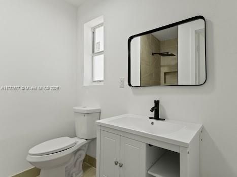 Recently Sold: $450,000 (3 beds, 2 baths, 1038 Square Feet)