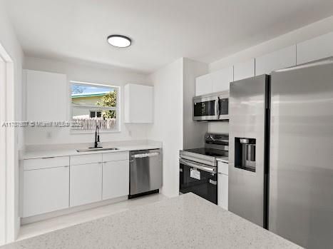 Recently Sold: $450,000 (3 beds, 2 baths, 1038 Square Feet)