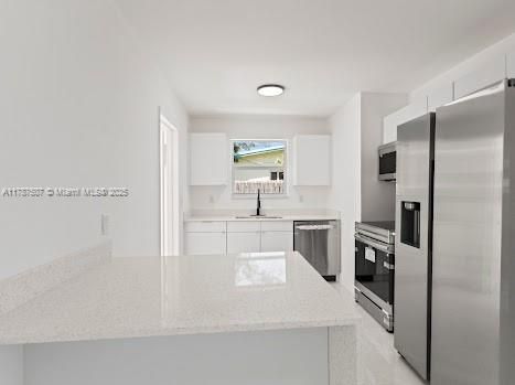 Recently Sold: $450,000 (3 beds, 2 baths, 1038 Square Feet)