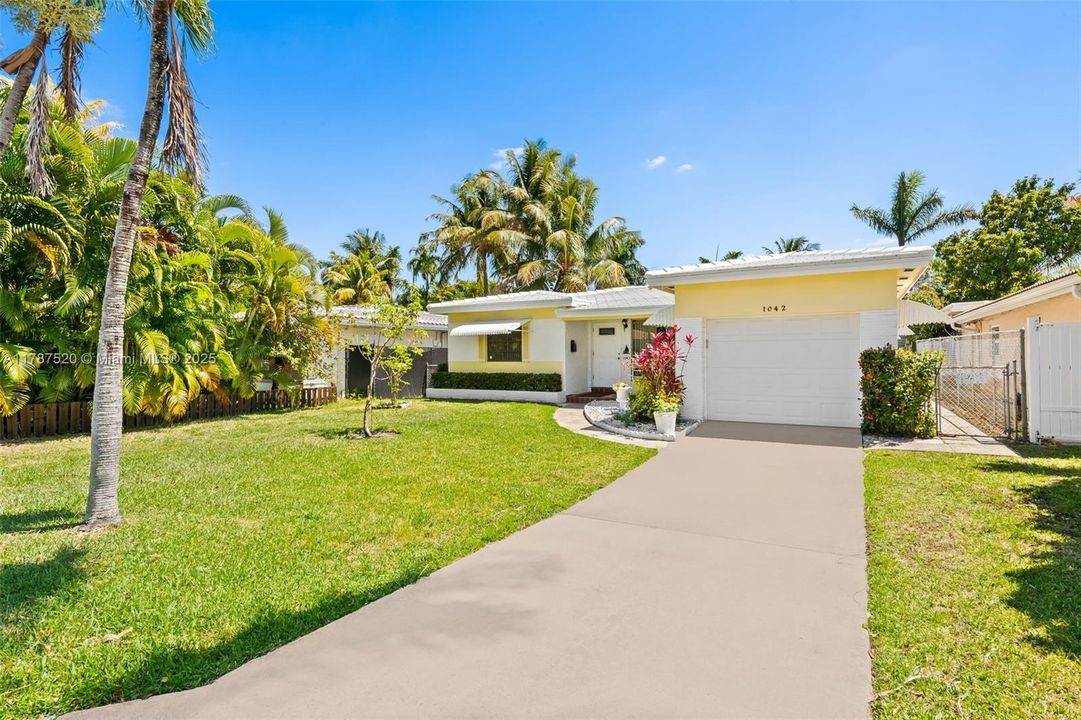 Recently Sold: $629,999 (3 beds, 2 baths, 1426 Square Feet)