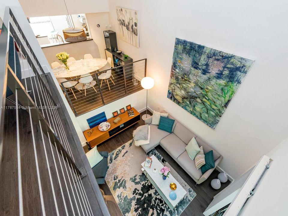 Recently Sold: $1,245,000 (2 beds, 2 baths, 1380 Square Feet)