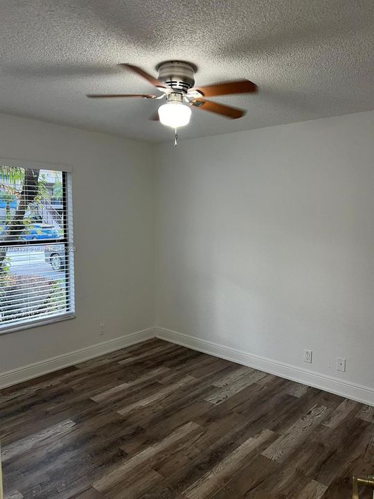 Recently Rented: $1,900 (2 beds, 2 baths, 904 Square Feet)