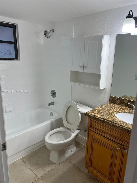 Recently Rented: $1,900 (2 beds, 2 baths, 904 Square Feet)