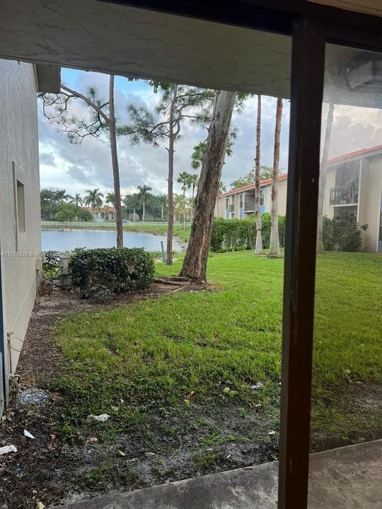 Recently Rented: $1,900 (2 beds, 2 baths, 904 Square Feet)