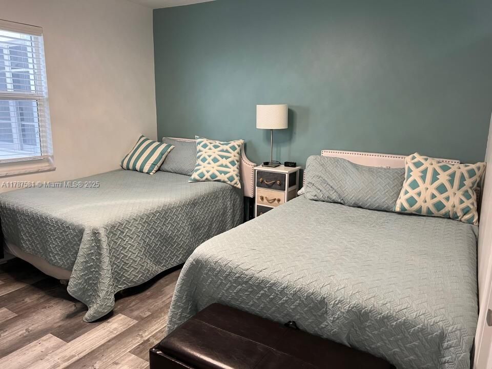 For Rent: $3,200 (2 beds, 2 baths, 1070 Square Feet)