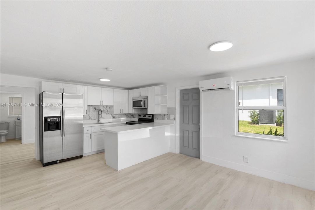 На продажу: $650,000 (0 спален, 0 ванн, 1550 Квадратных фут)