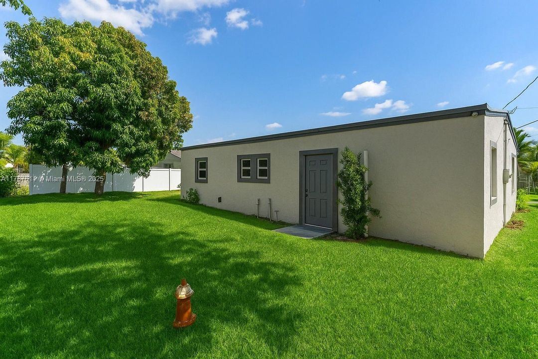 На продажу: $650,000 (0 спален, 0 ванн, 1550 Квадратных фут)