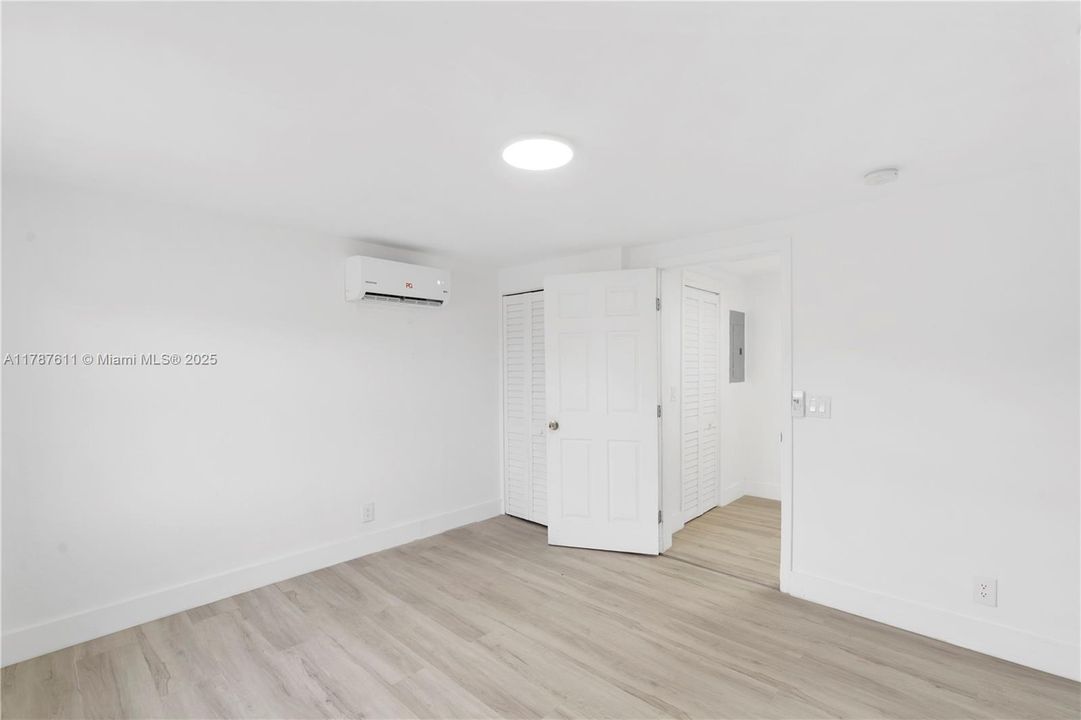 На продажу: $650,000 (0 спален, 0 ванн, 1550 Квадратных фут)