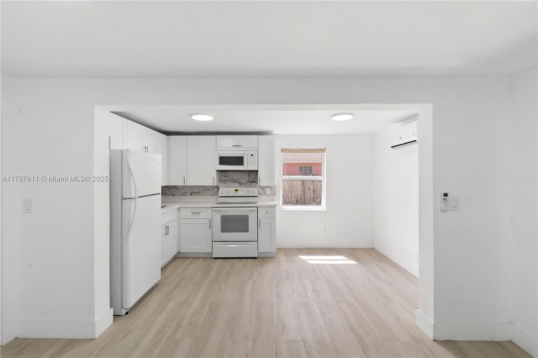 На продажу: $650,000 (0 спален, 0 ванн, 1550 Квадратных фут)