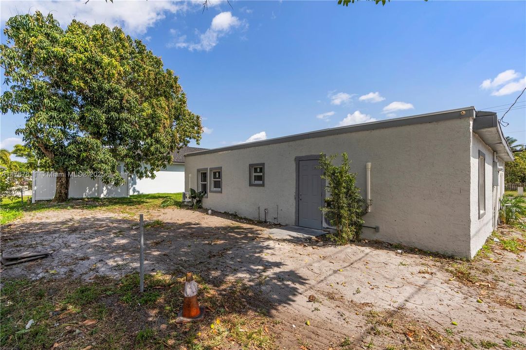 На продажу: $650,000 (0 спален, 0 ванн, 1550 Квадратных фут)