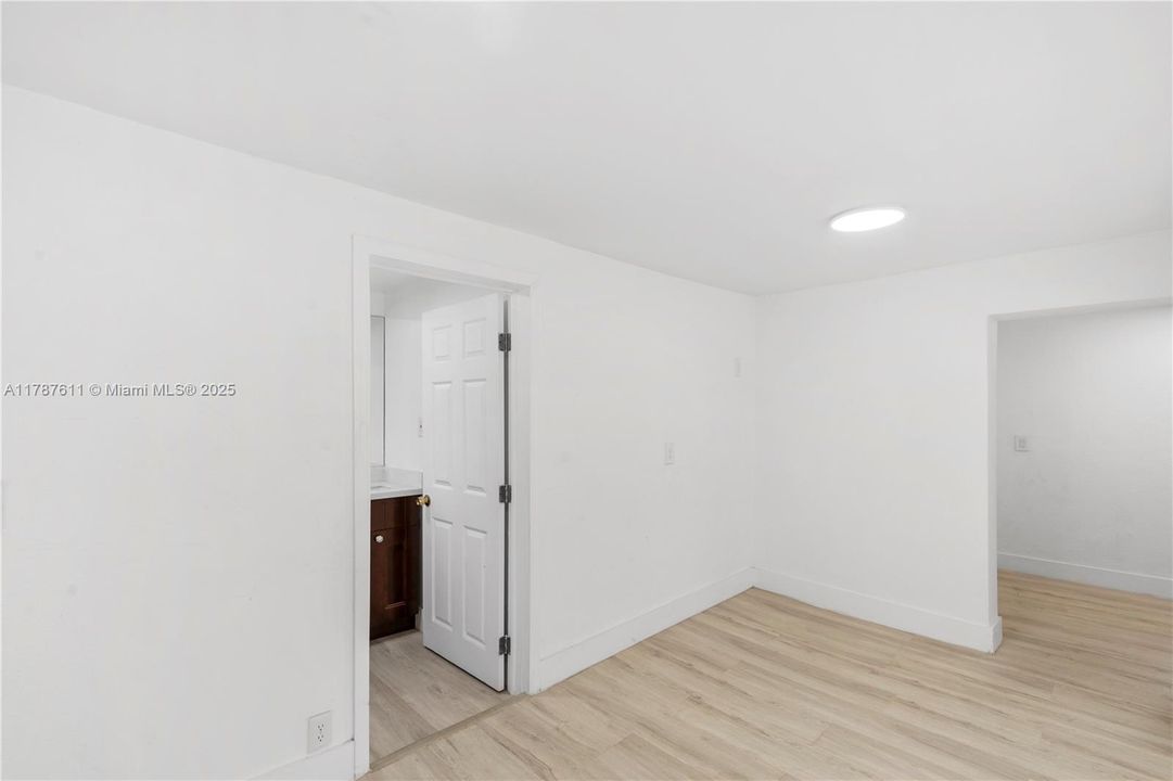 На продажу: $650,000 (0 спален, 0 ванн, 1550 Квадратных фут)