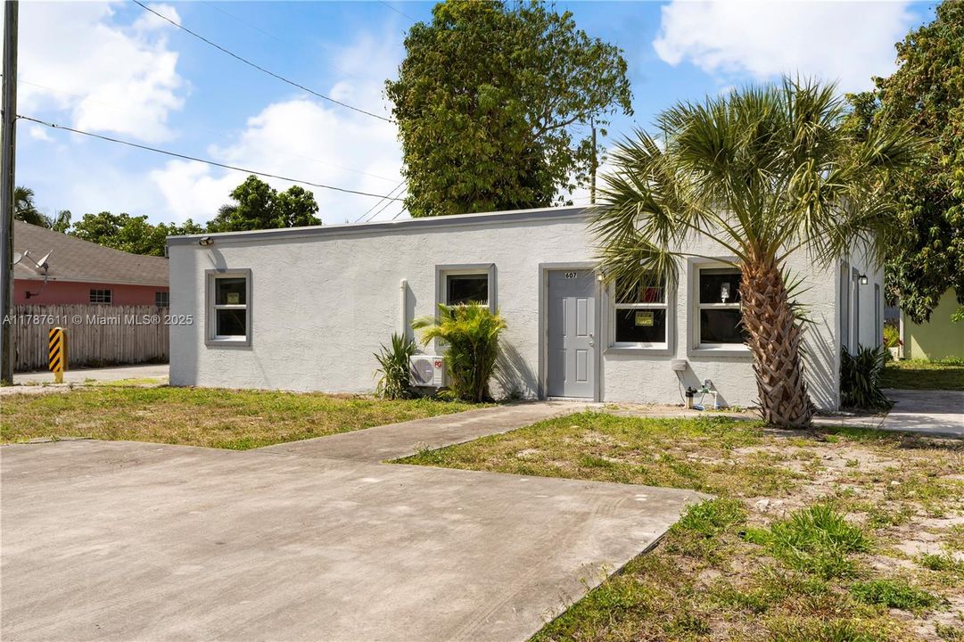 На продажу: $650,000 (0 спален, 0 ванн, 1550 Квадратных фут)