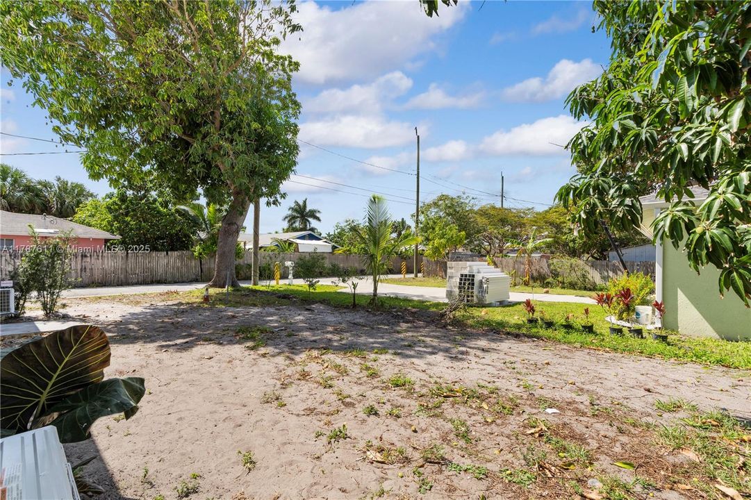 На продажу: $650,000 (0 спален, 0 ванн, 1550 Квадратных фут)