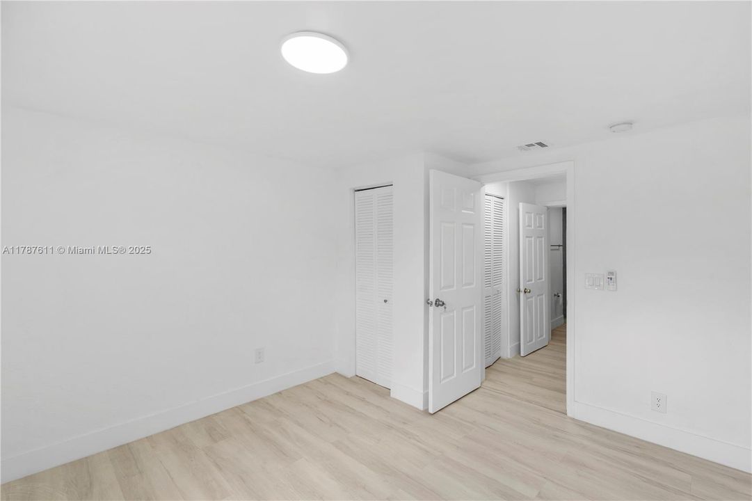 На продажу: $650,000 (0 спален, 0 ванн, 1550 Квадратных фут)