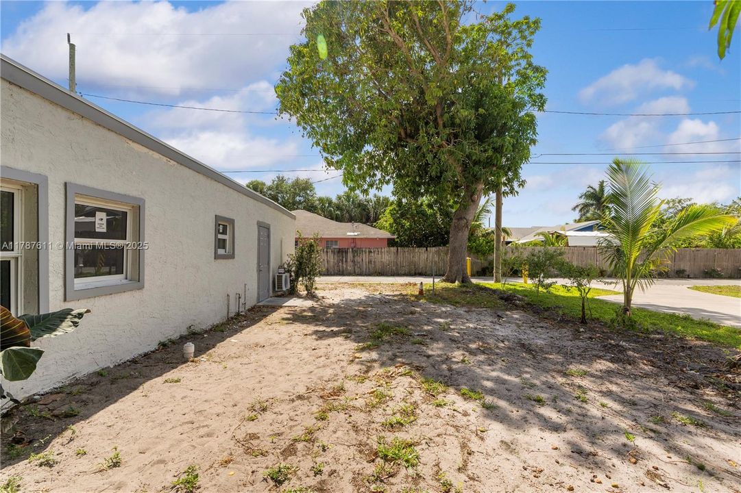 На продажу: $650,000 (0 спален, 0 ванн, 1550 Квадратных фут)