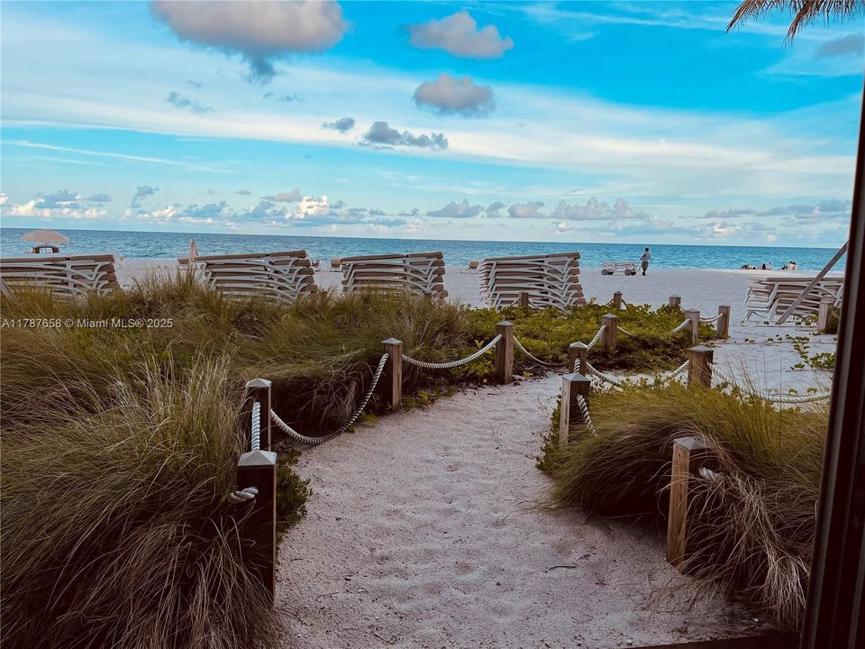 На продажу: $1,079,000 (0 спален, 1 ванн, 0 Квадратных фут)