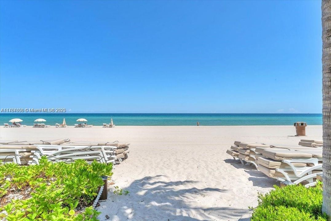 На продажу: $1,079,000 (0 спален, 1 ванн, 0 Квадратных фут)