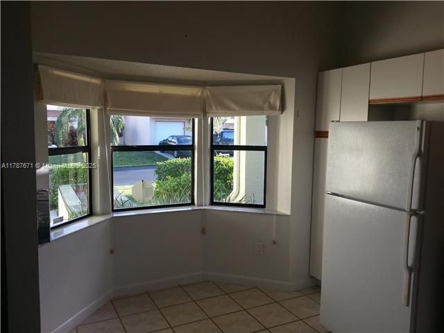 Recently Sold: $365,000 (2 beds, 2 baths, 1230 Square Feet)