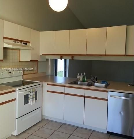 Recently Sold: $365,000 (2 beds, 2 baths, 1230 Square Feet)