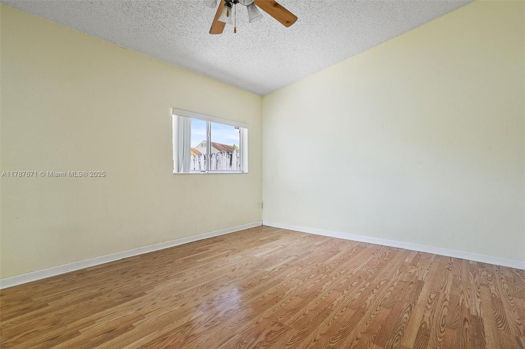 Recently Sold: $365,000 (2 beds, 2 baths, 1230 Square Feet)