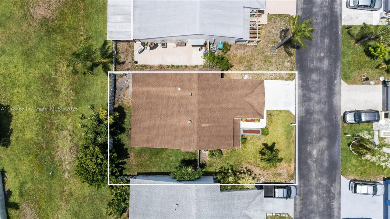 Recently Sold: $365,000 (2 beds, 2 baths, 1230 Square Feet)