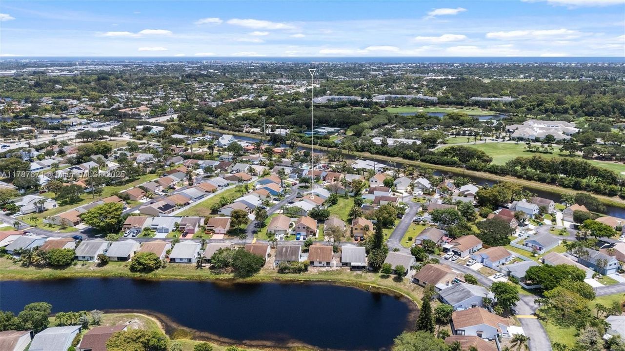 Recently Sold: $365,000 (2 beds, 2 baths, 1230 Square Feet)