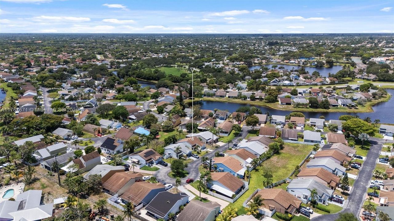 Recently Sold: $365,000 (2 beds, 2 baths, 1230 Square Feet)