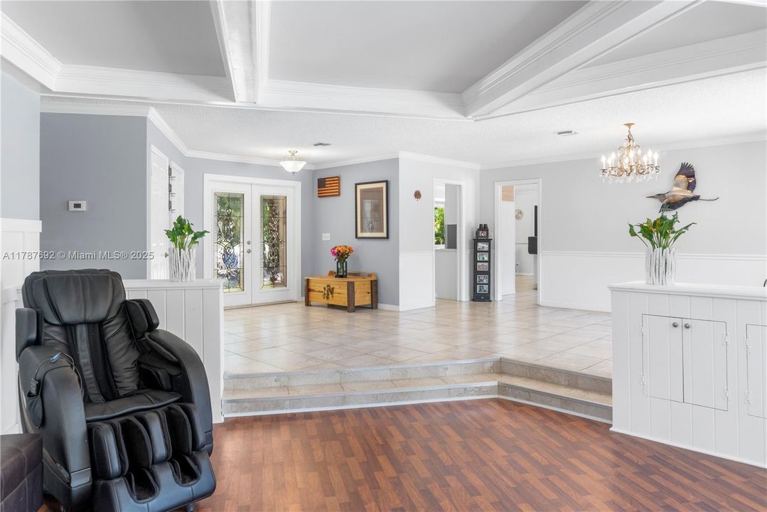 Recently Sold: $775,000 (4 beds, 3 baths, 3073 Square Feet)