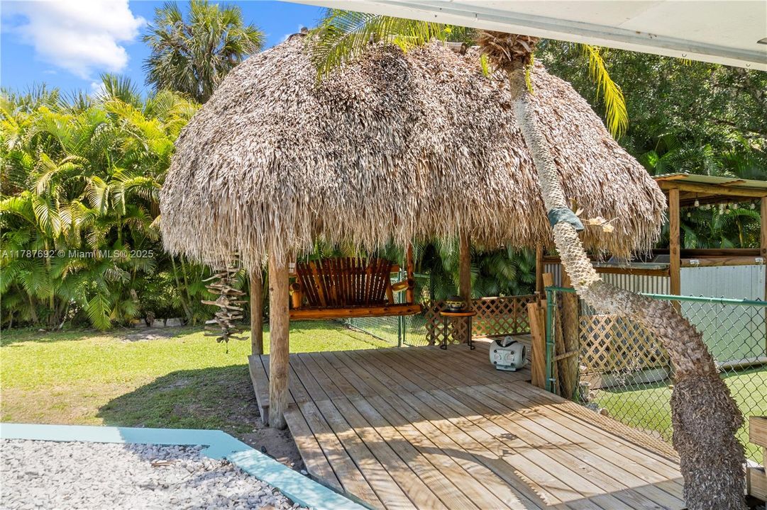 Recently Sold: $775,000 (4 beds, 3 baths, 3073 Square Feet)