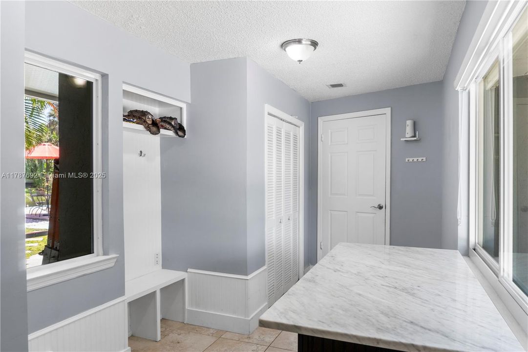 Recently Sold: $775,000 (4 beds, 3 baths, 3073 Square Feet)