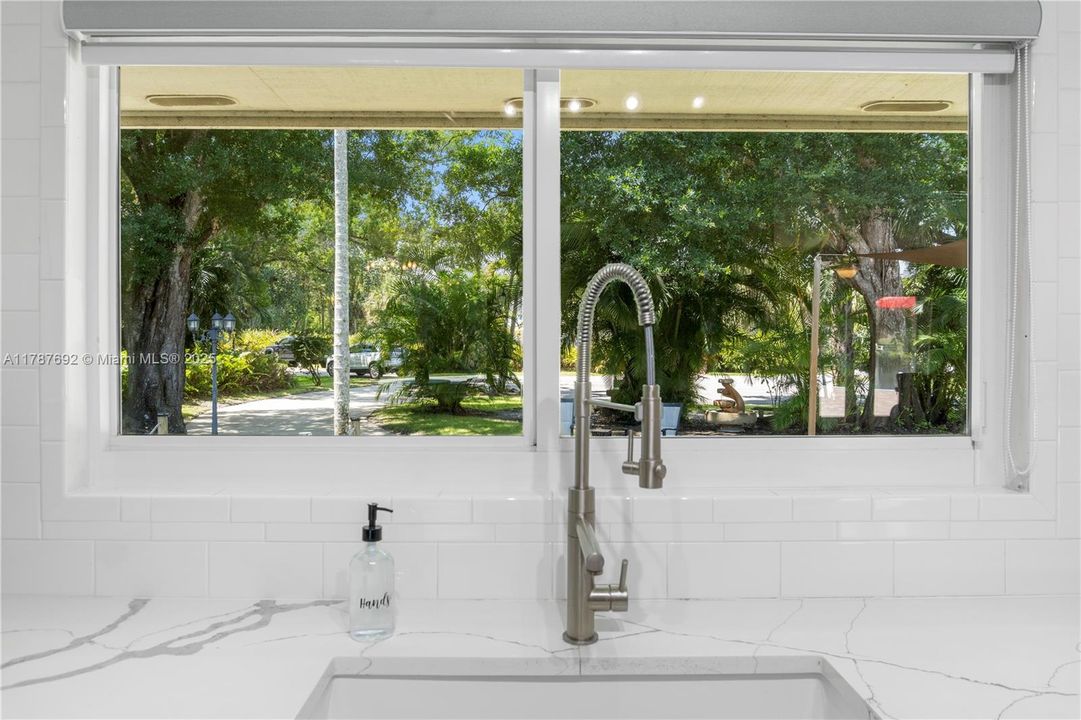 Recently Sold: $775,000 (4 beds, 3 baths, 3073 Square Feet)