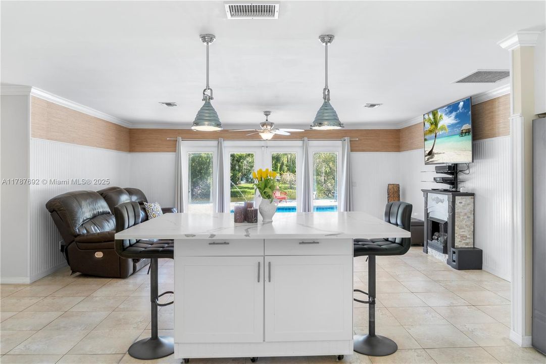 Recently Sold: $775,000 (4 beds, 3 baths, 3073 Square Feet)